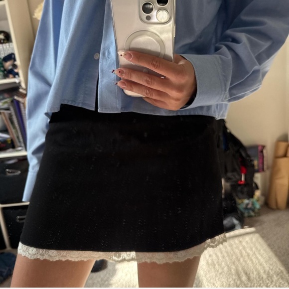 skirt - Picture 2 of 2